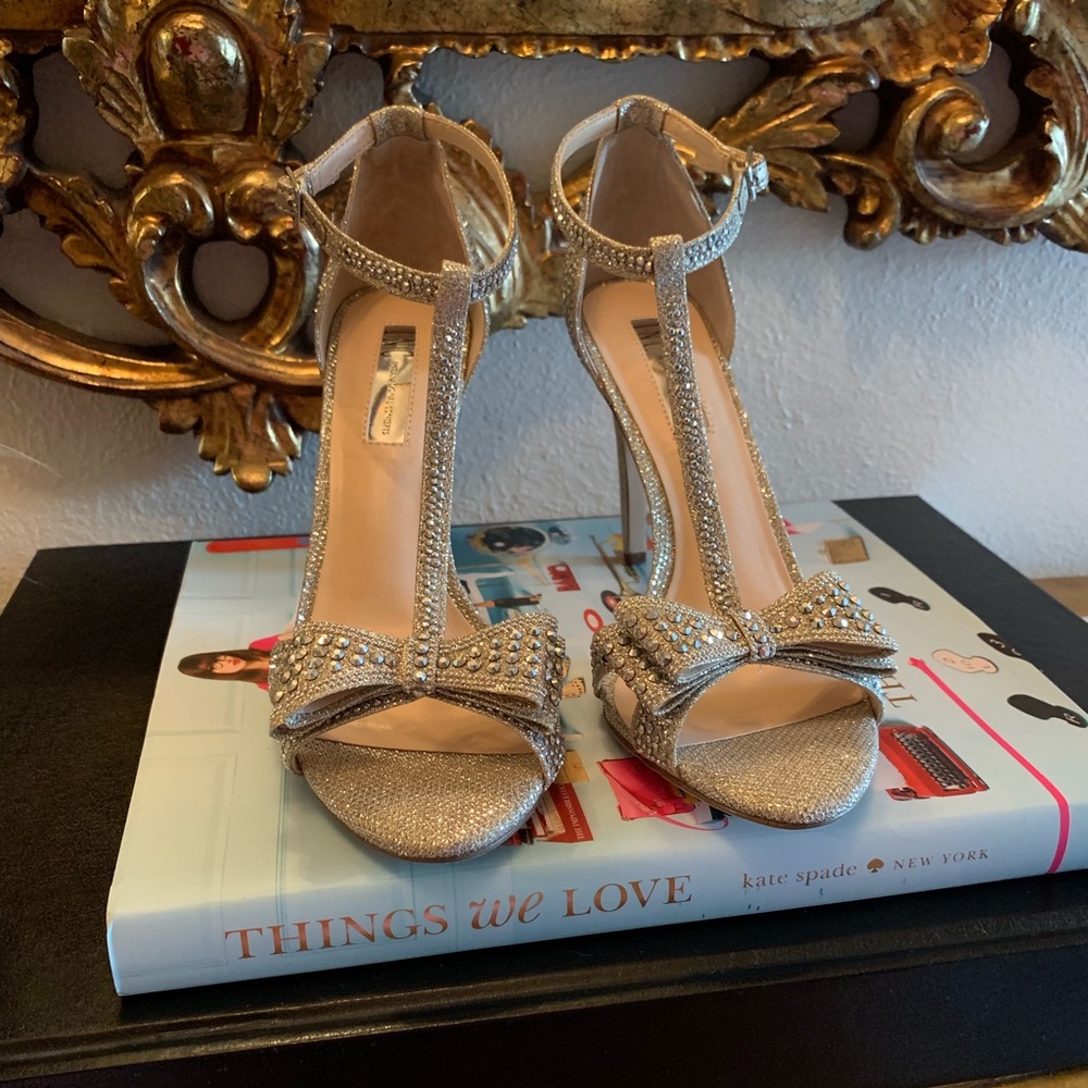 INC Rhinestone Bow Evening Sandals  9M / 4” heels.